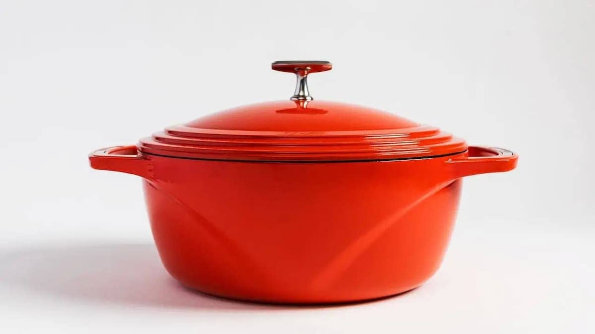 Lodge USA Enamel Dutch Oven, 7.5 Quart image 0